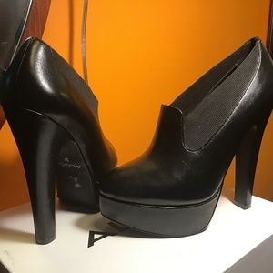 Aldo Platform Black Leather Pumps / Shootie 7